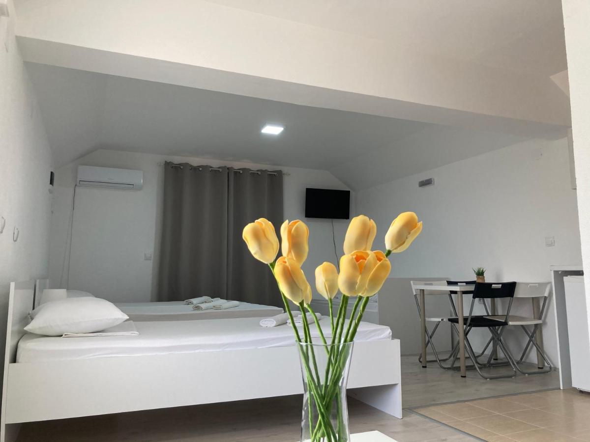Tiki Apartments Гевгелія Екстер'єр фото