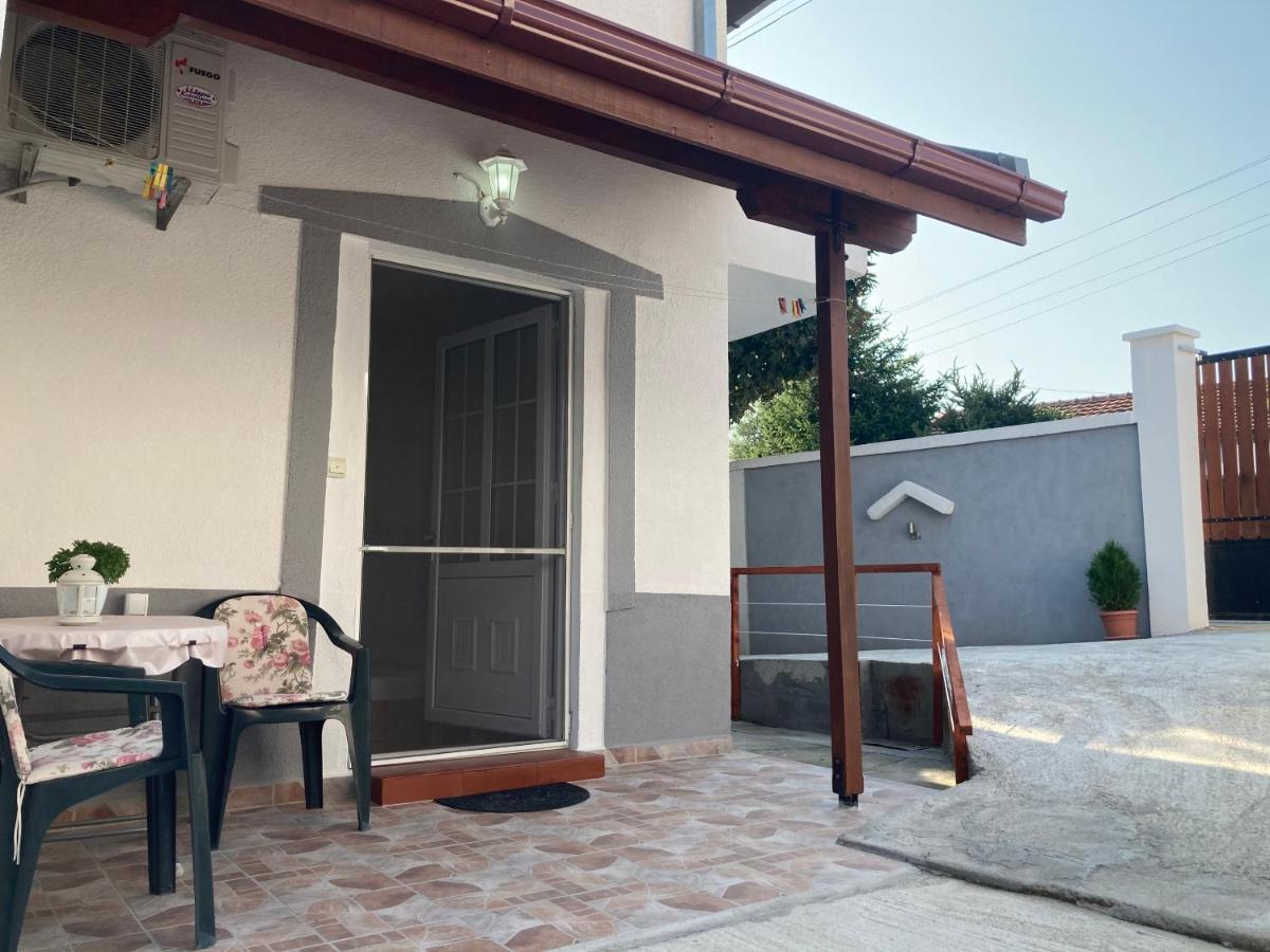 Tiki Apartments Гевгелія Екстер'єр фото